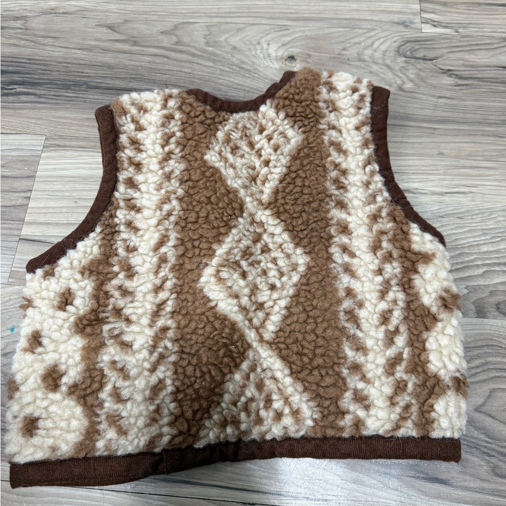 Unisex Toddler 2T-3T Goumi pajamas and vest bundle - Picture 7 of 14